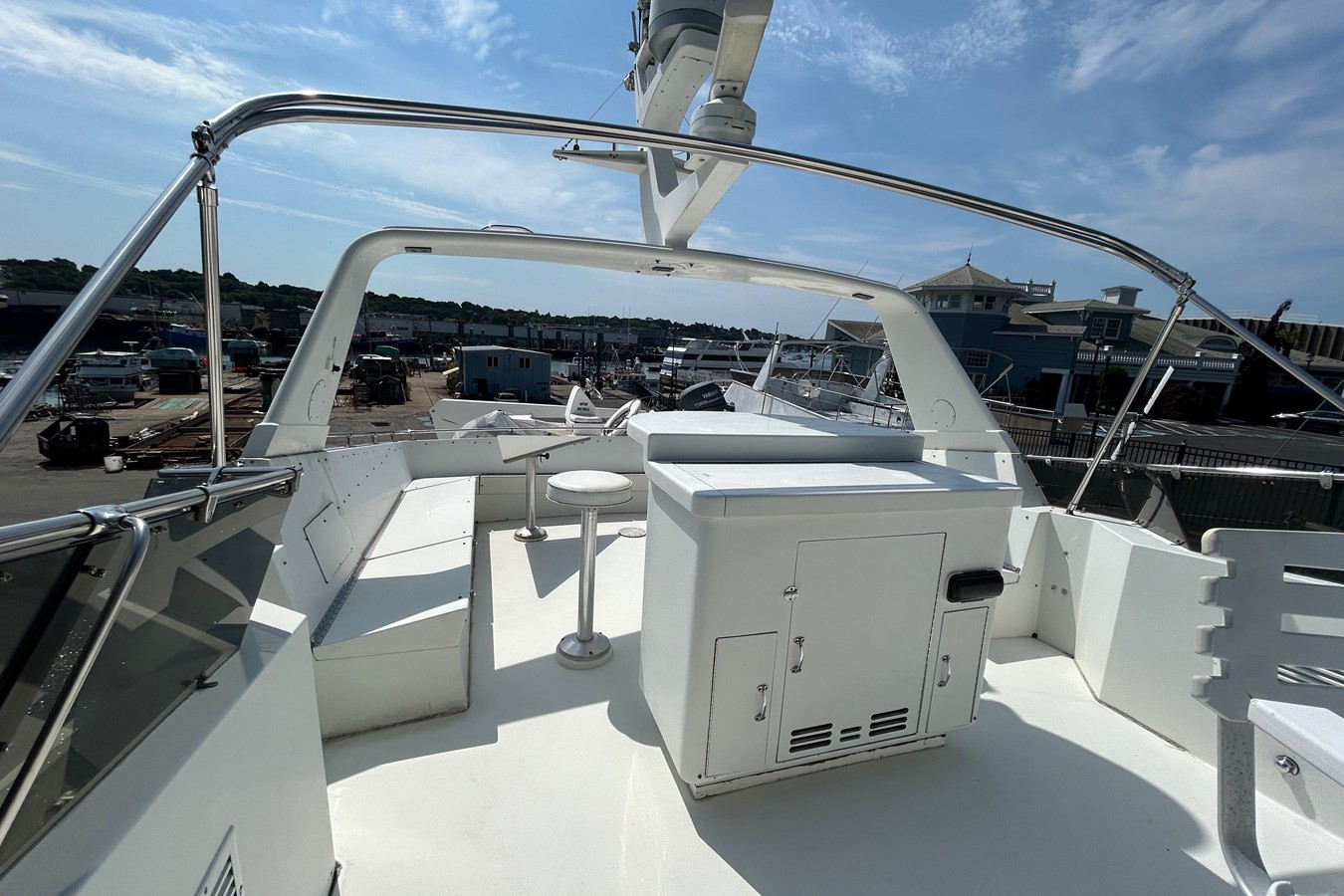 https://arconyachts.ams3.digitaloceanspaces.com/100037/conversions/large_4709083-optimize.jpg