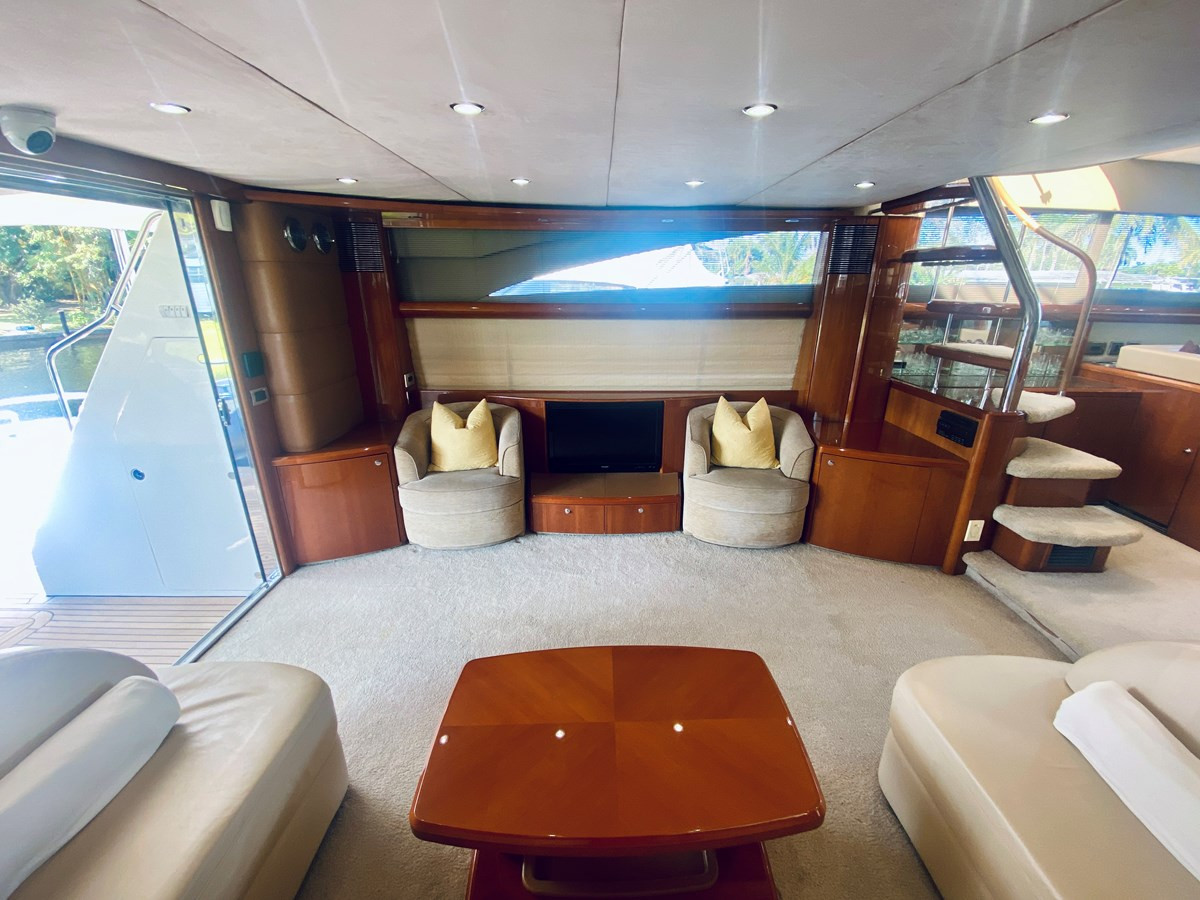 https://arconyachts.ams3.digitaloceanspaces.com/100060/conversions/large_4150050-optimize.jpg