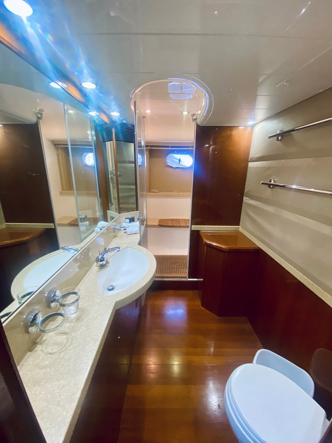 https://arconyachts.ams3.digitaloceanspaces.com/100137/conversions/large_4150089-optimize.jpg