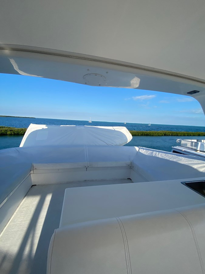 https://arconyachts.ams3.digitaloceanspaces.com/100274/conversions/large_4234642-optimize.jpg