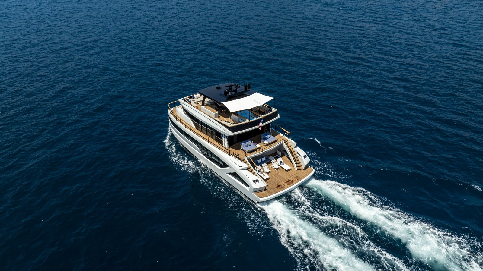 https://arconyachts.ams3.digitaloceanspaces.com/100285/conversions/large_4732197-optimize.jpg