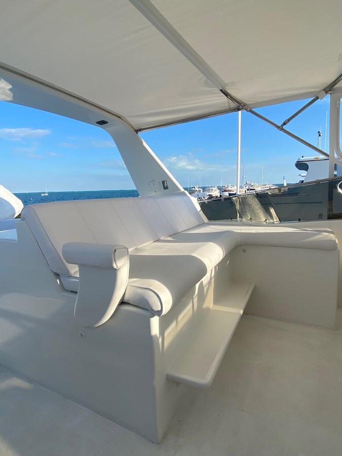 https://arconyachts.ams3.digitaloceanspaces.com/100287/conversions/large_4234647-optimize.jpg
