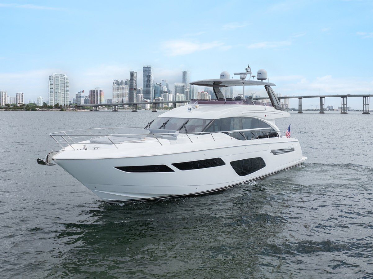 https://arconyachts.ams3.digitaloceanspaces.com/100309/conversions/large_4689632-optimize.jpg