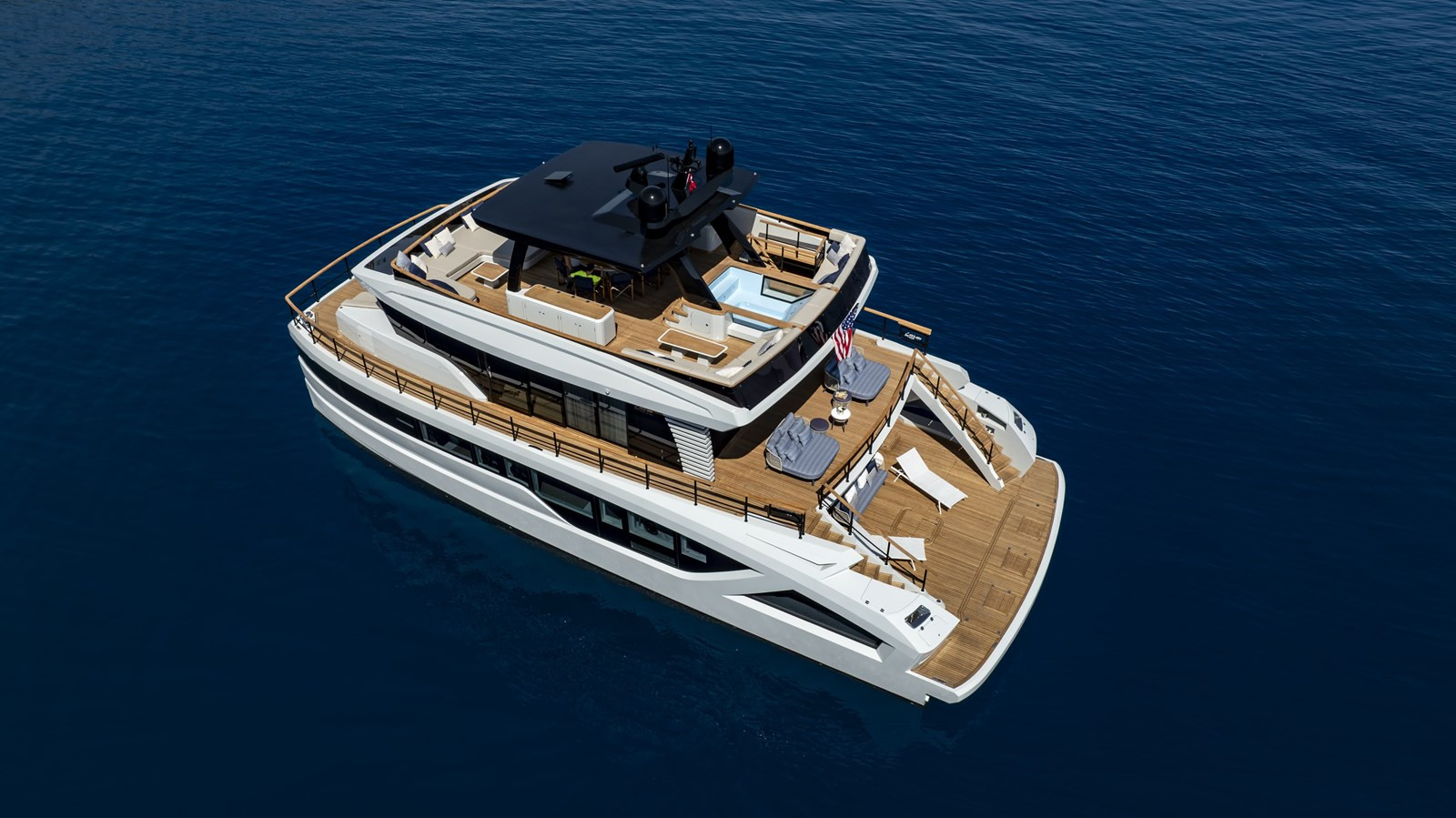 https://arconyachts.ams3.digitaloceanspaces.com/100376/conversions/large_4732227-optimize.jpg