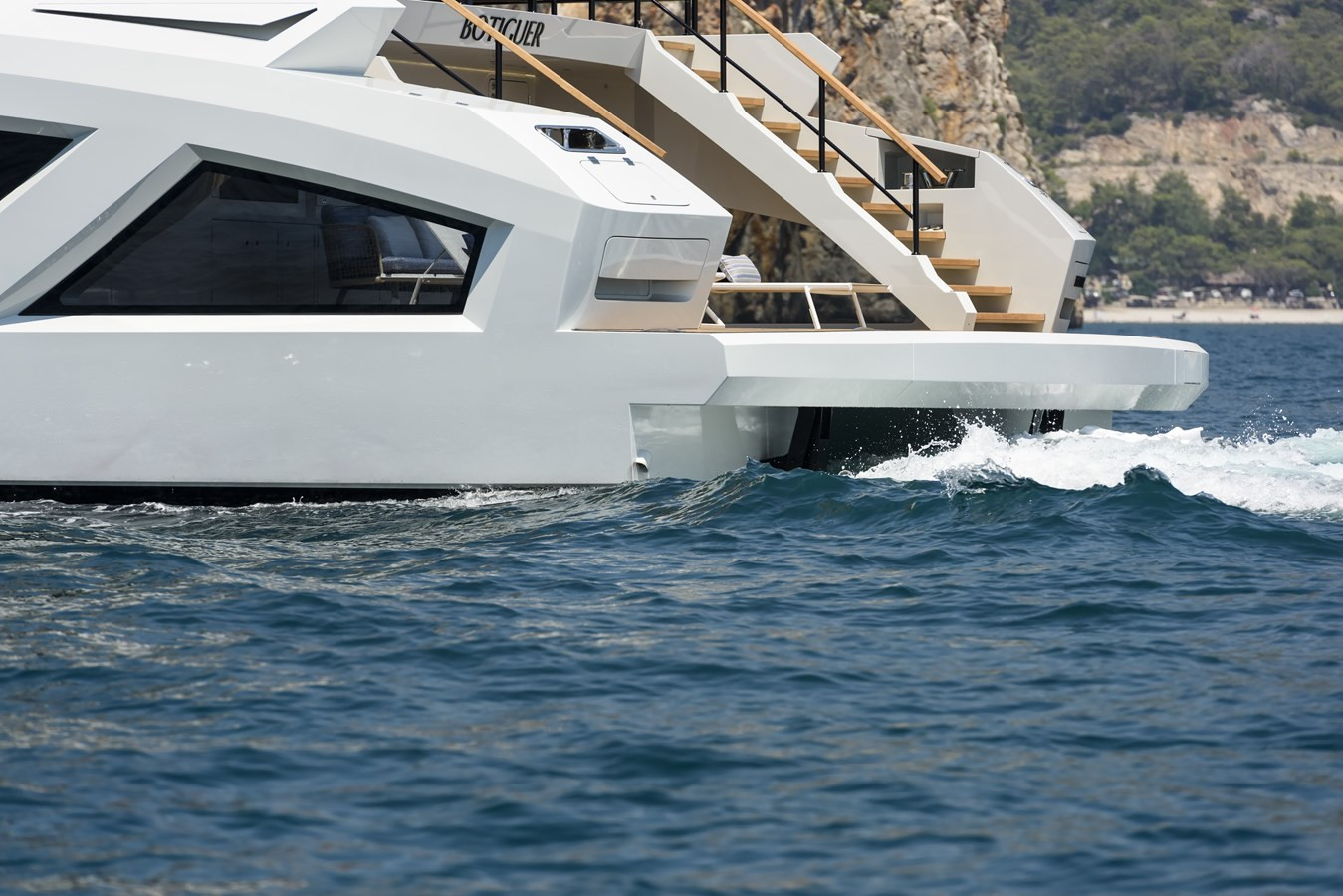 https://arconyachts.ams3.digitaloceanspaces.com/100435/conversions/large_4732247-optimize.jpg