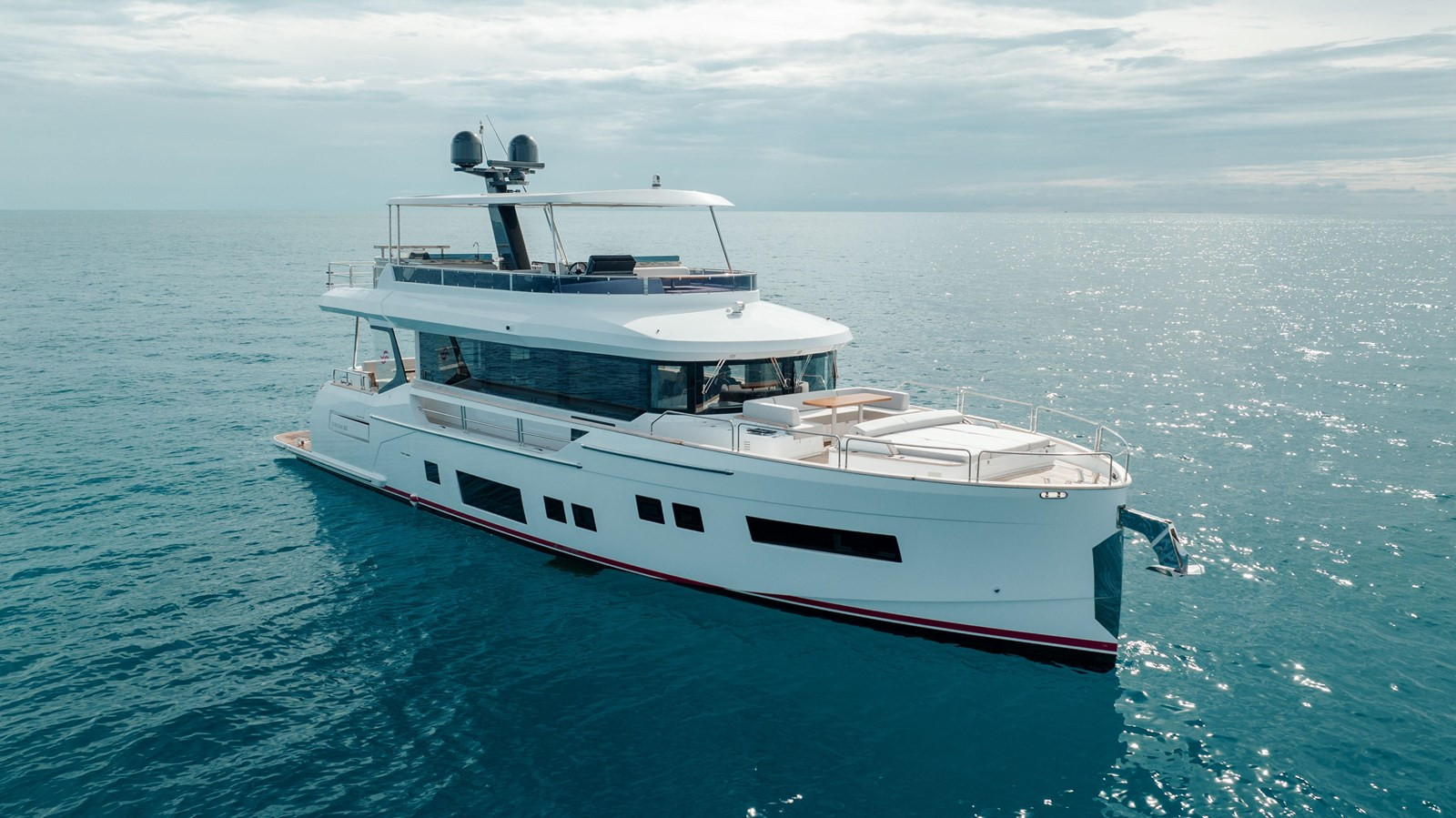 https://arconyachts.ams3.digitaloceanspaces.com/100472/conversions/large_4369504-optimize.jpg