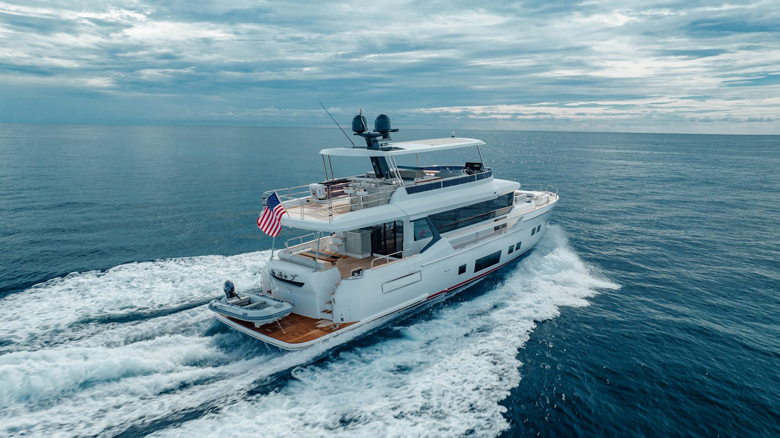 https://arconyachts.ams3.digitaloceanspaces.com/100498/conversions/large_4369512-optimize.jpg