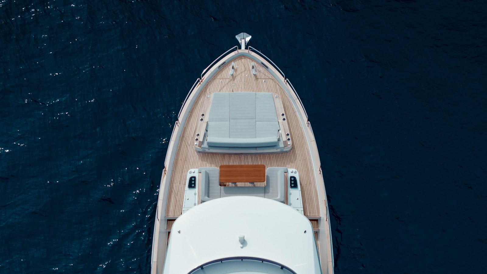 https://arconyachts.ams3.digitaloceanspaces.com/100513/conversions/large_4369517-optimize.jpg