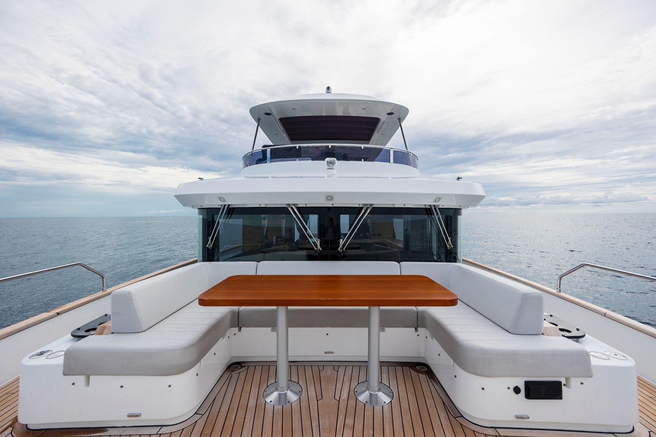 https://arconyachts.ams3.digitaloceanspaces.com/100519/conversions/large_4369519-optimize.jpg