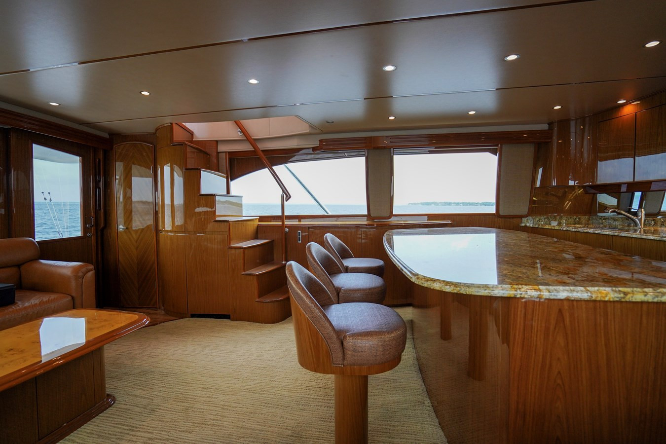 https://arconyachts.ams3.digitaloceanspaces.com/100597/conversions/large_4346452-optimize.jpg