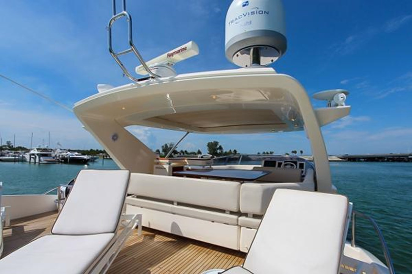 https://arconyachts.ams3.digitaloceanspaces.com/100699/conversions/large_4426773-optimize.jpg