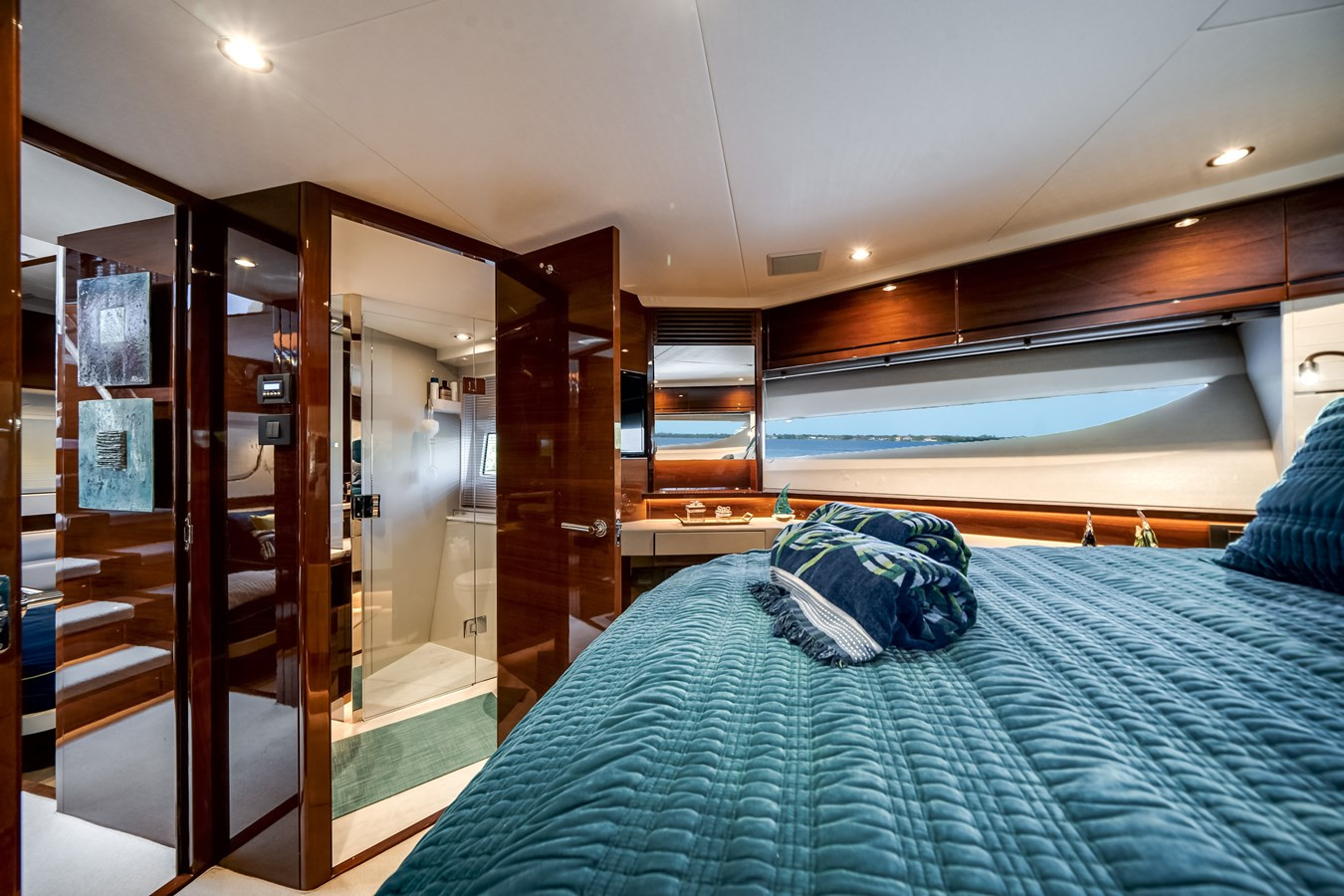 https://arconyachts.ams3.digitaloceanspaces.com/100860/conversions/large_4653400-optimize.jpg