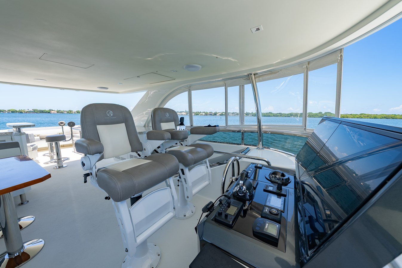 https://arconyachts.ams3.digitaloceanspaces.com/100918/conversions/large_4701457-optimize.jpg