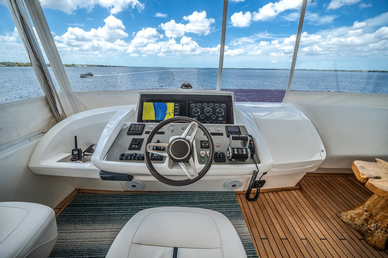 https://arconyachts.ams3.digitaloceanspaces.com/100920/conversions/large_4653426-optimize.jpg