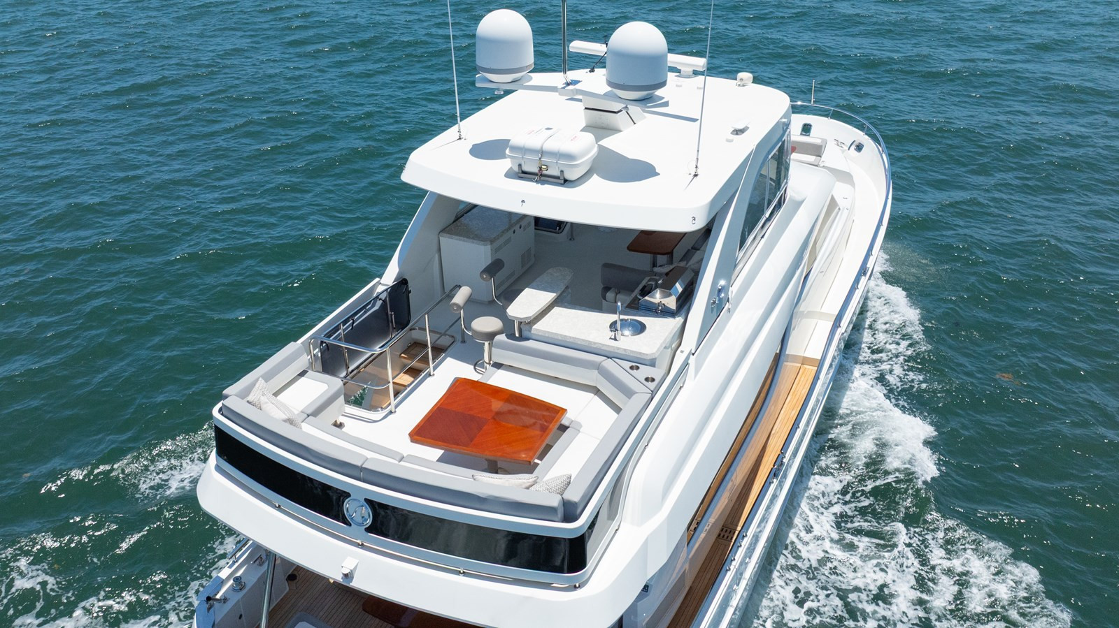 https://arconyachts.ams3.digitaloceanspaces.com/100924/conversions/large_4701422-optimize.jpg