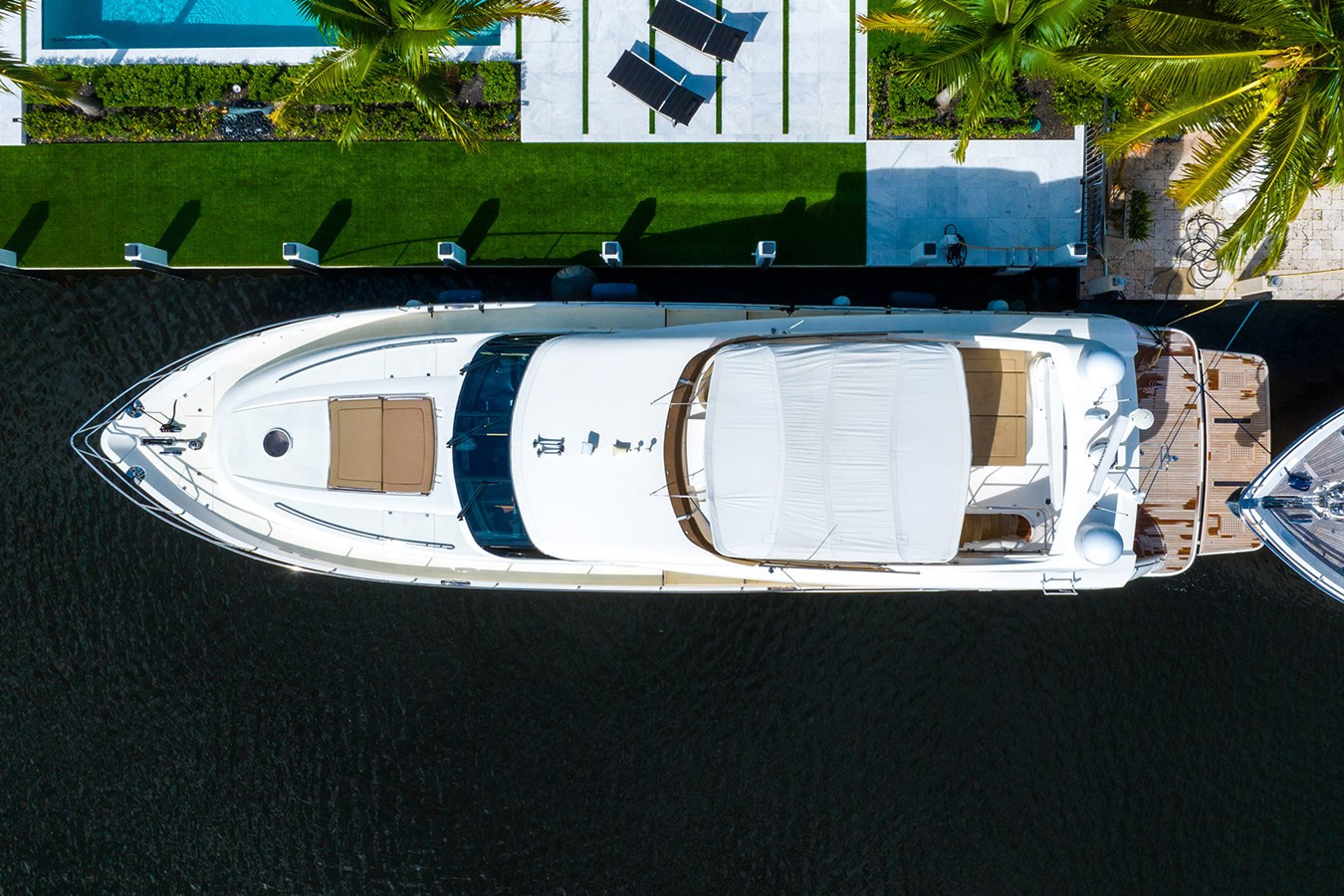 https://arconyachts.ams3.digitaloceanspaces.com/100967/conversions/large_4854402-optimize.jpg