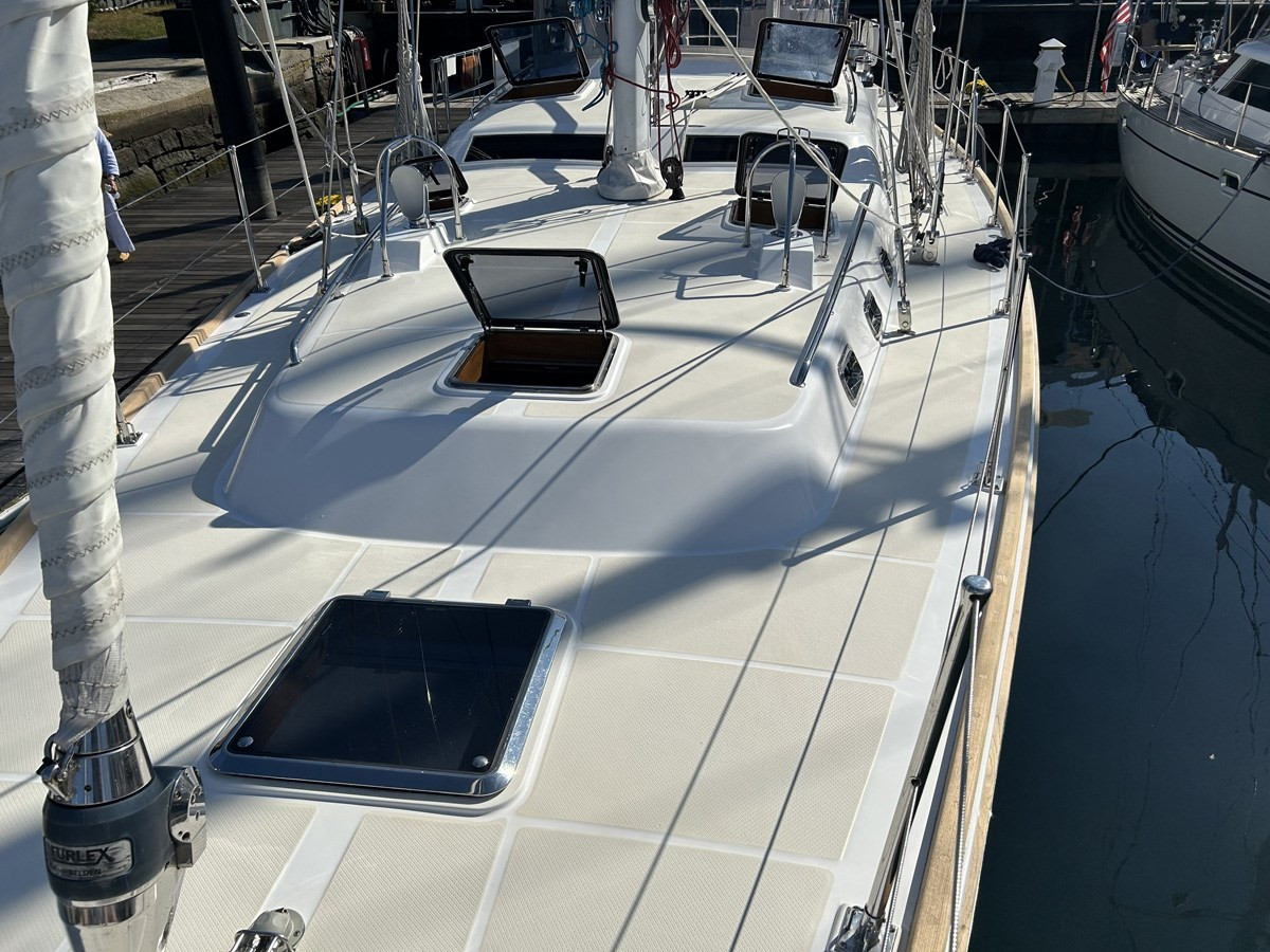 https://arconyachts.ams3.digitaloceanspaces.com/100987/conversions/large_4332070-optimize.jpg