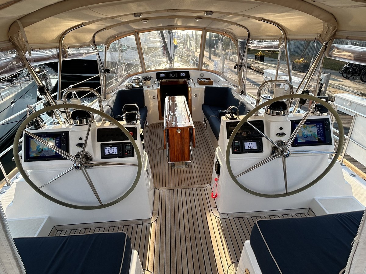https://arconyachts.ams3.digitaloceanspaces.com/101017/conversions/large_4332085-optimize.jpg