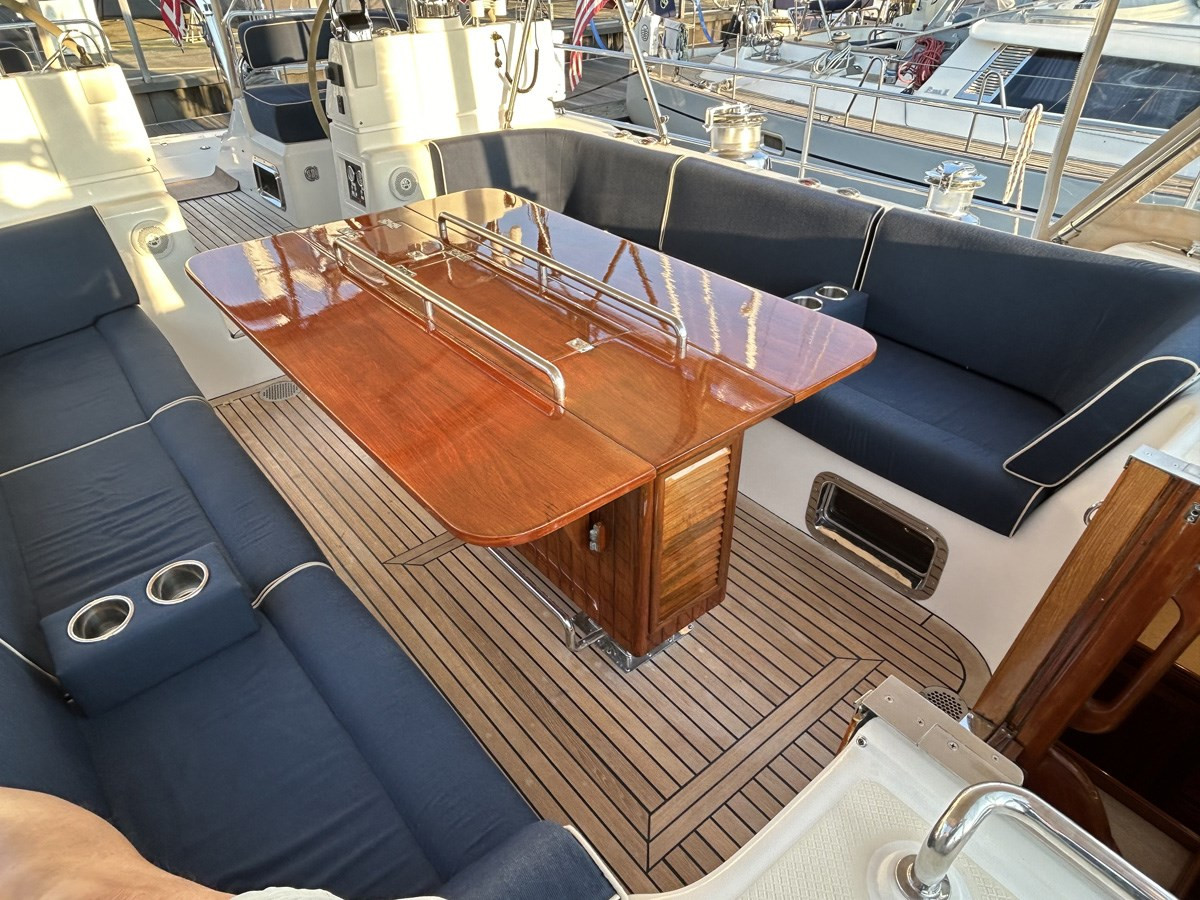 https://arconyachts.ams3.digitaloceanspaces.com/101031/conversions/large_4332079-optimize.jpg