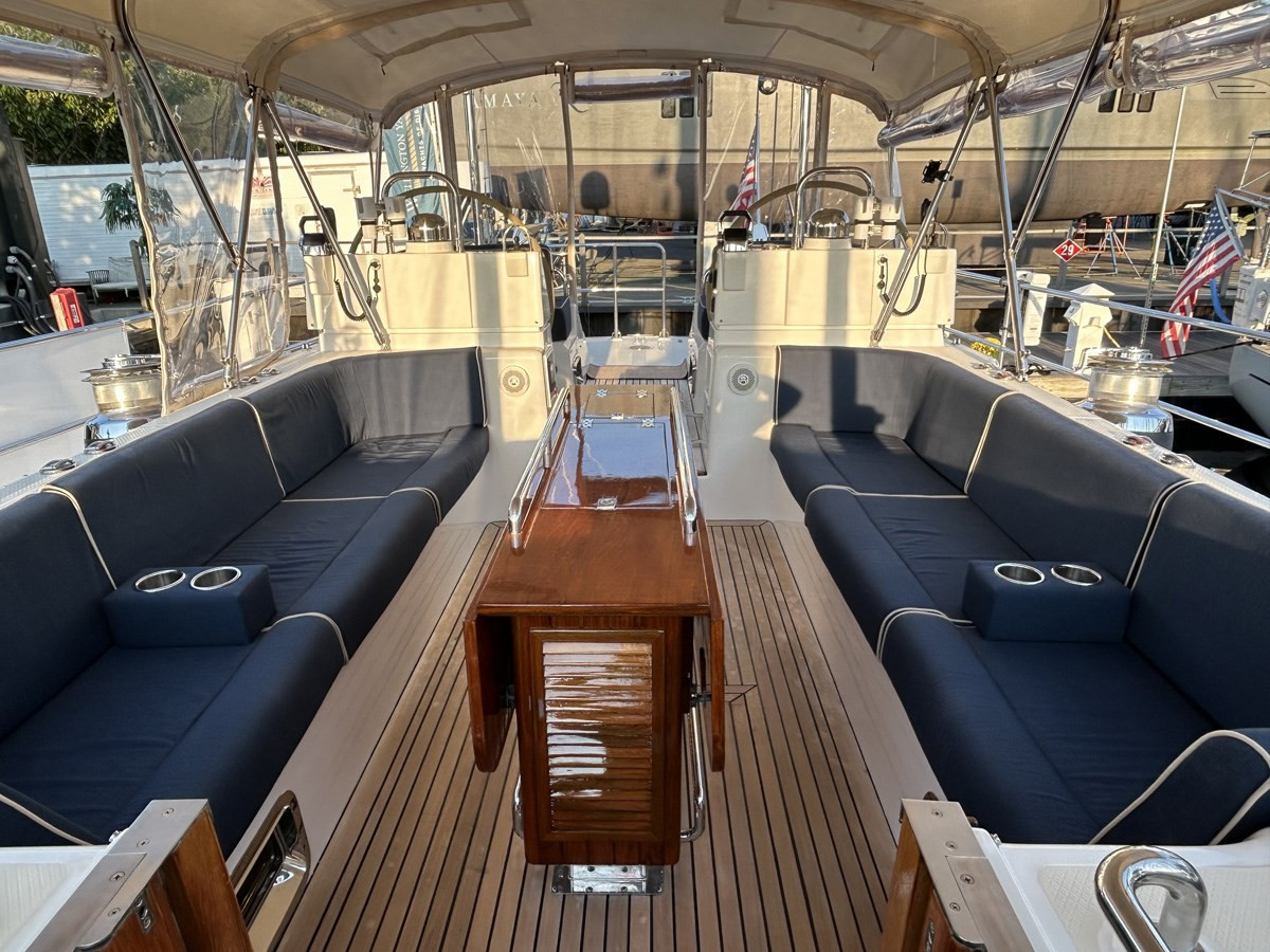 https://arconyachts.ams3.digitaloceanspaces.com/101037/conversions/large_4332080-optimize.jpg