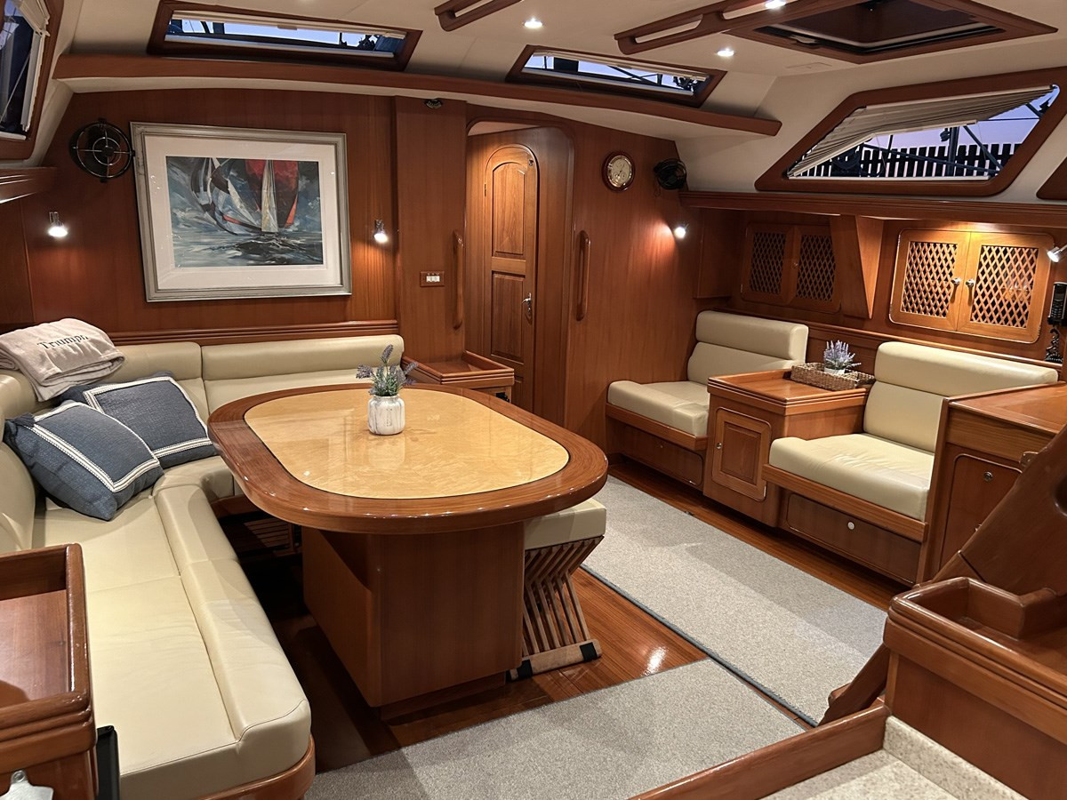 https://arconyachts.ams3.digitaloceanspaces.com/101042/conversions/large_4332100-optimize.jpg