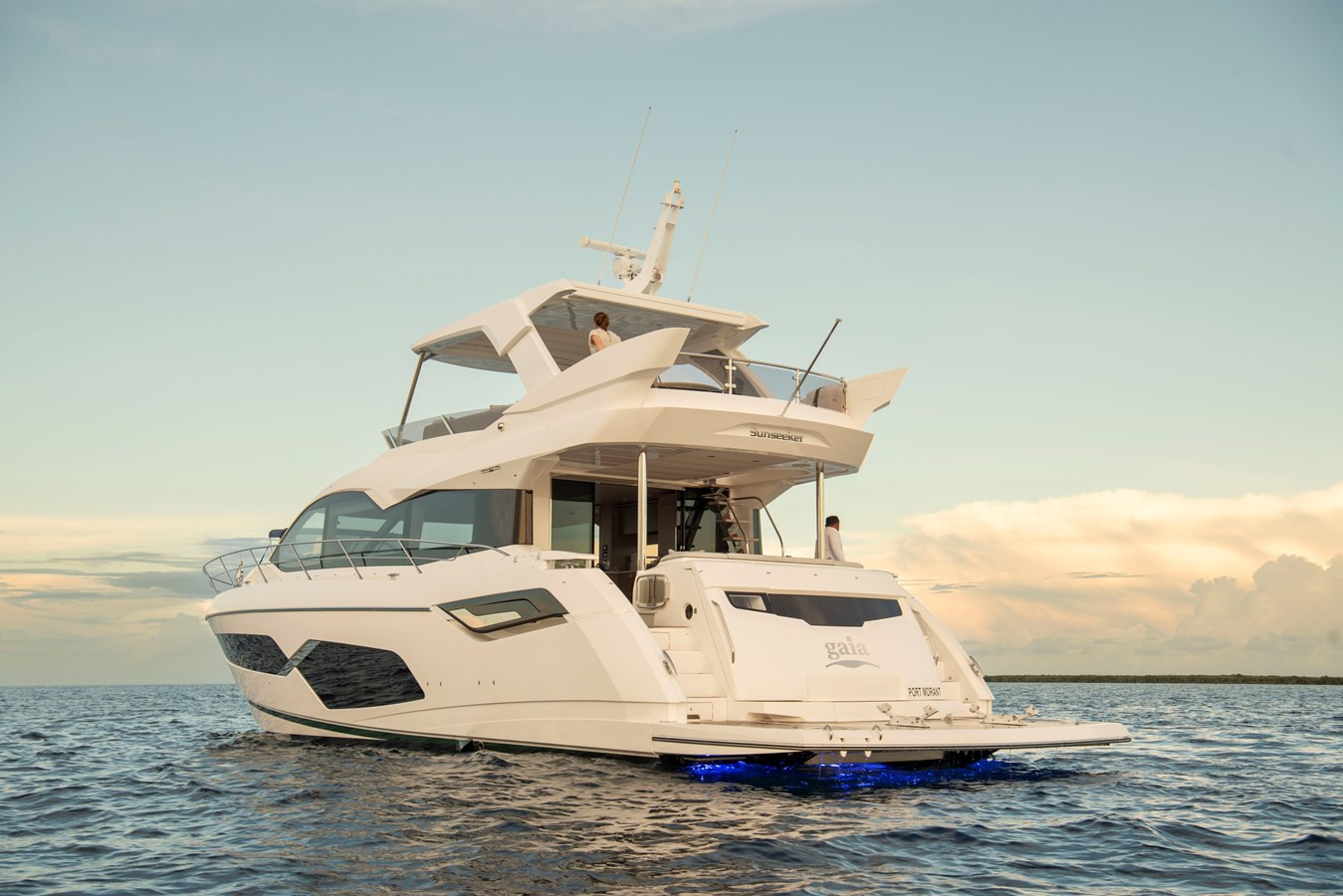 https://arconyachts.ams3.digitaloceanspaces.com/101052/conversions/large_4822305-optimize.jpg