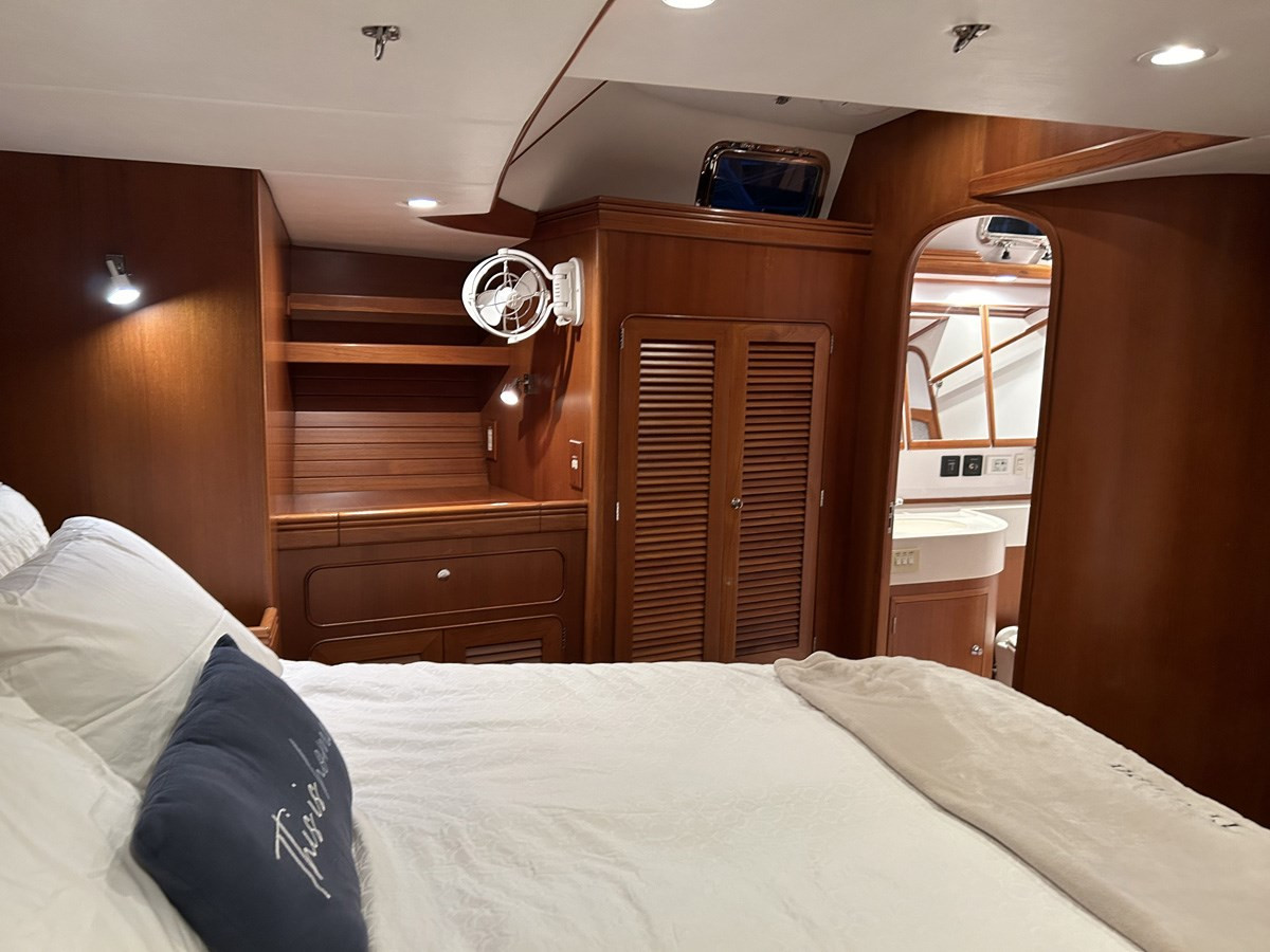 https://arconyachts.ams3.digitaloceanspaces.com/101094/conversions/large_4332105-optimize.jpg