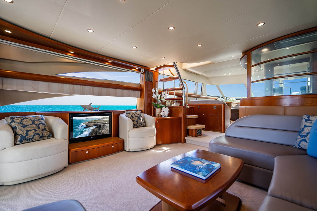 https://arconyachts.ams3.digitaloceanspaces.com/101112/conversions/large_4854450-optimize.jpg