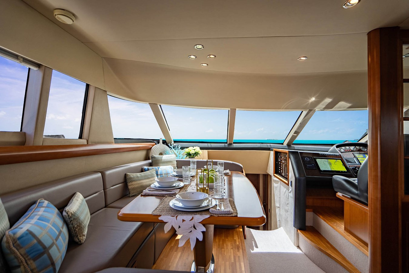 https://arconyachts.ams3.digitaloceanspaces.com/101140/conversions/large_4854459-optimize.jpg