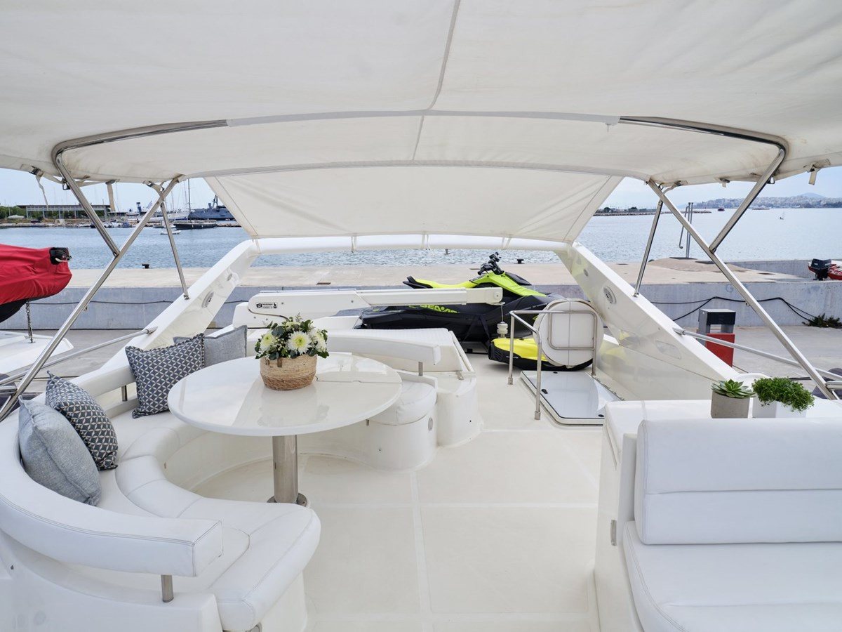 https://arconyachts.ams3.digitaloceanspaces.com/101169/conversions/large_4799787-optimize.jpg