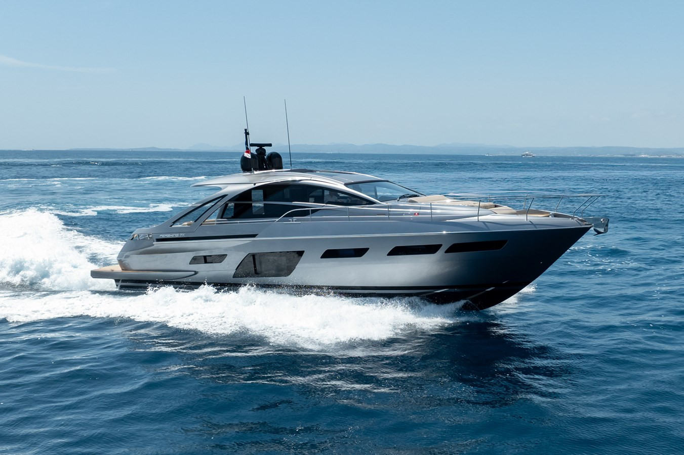 https://arconyachts.ams3.digitaloceanspaces.com/101240/conversions/large_4698509-optimize.jpg
