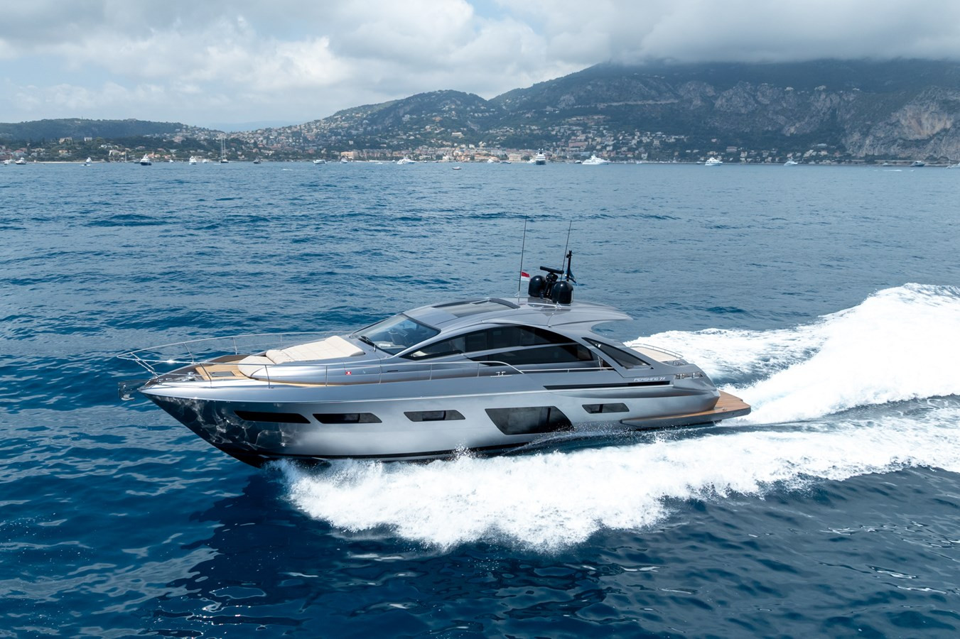 https://arconyachts.ams3.digitaloceanspaces.com/101243/conversions/large_4698511-optimize.jpg