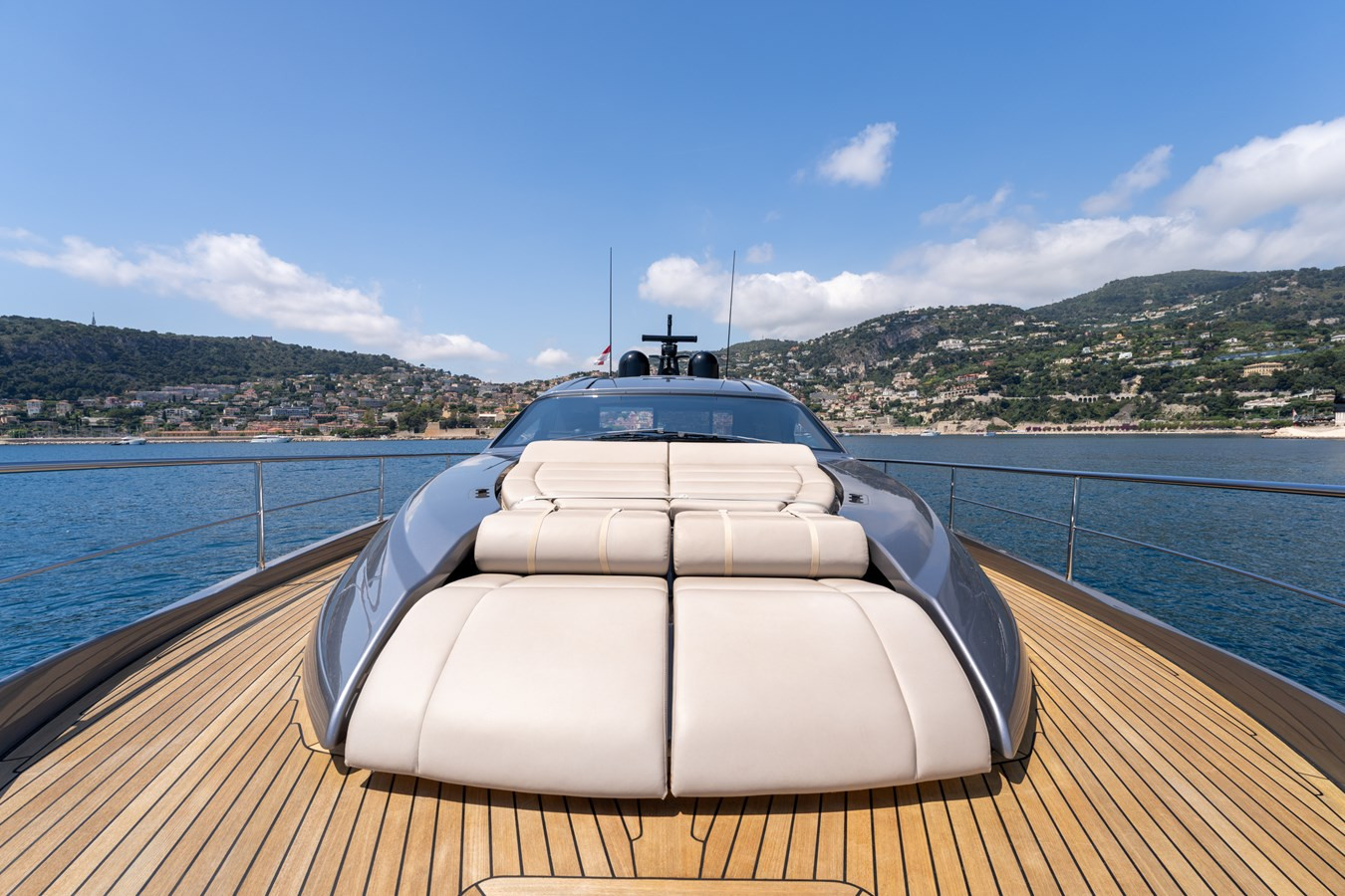 https://arconyachts.ams3.digitaloceanspaces.com/101291/conversions/large_4698538-optimize.jpg