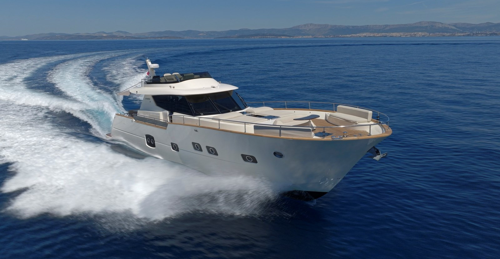 https://arconyachts.ams3.digitaloceanspaces.com/101313/conversions/large_4567620-optimize.jpg