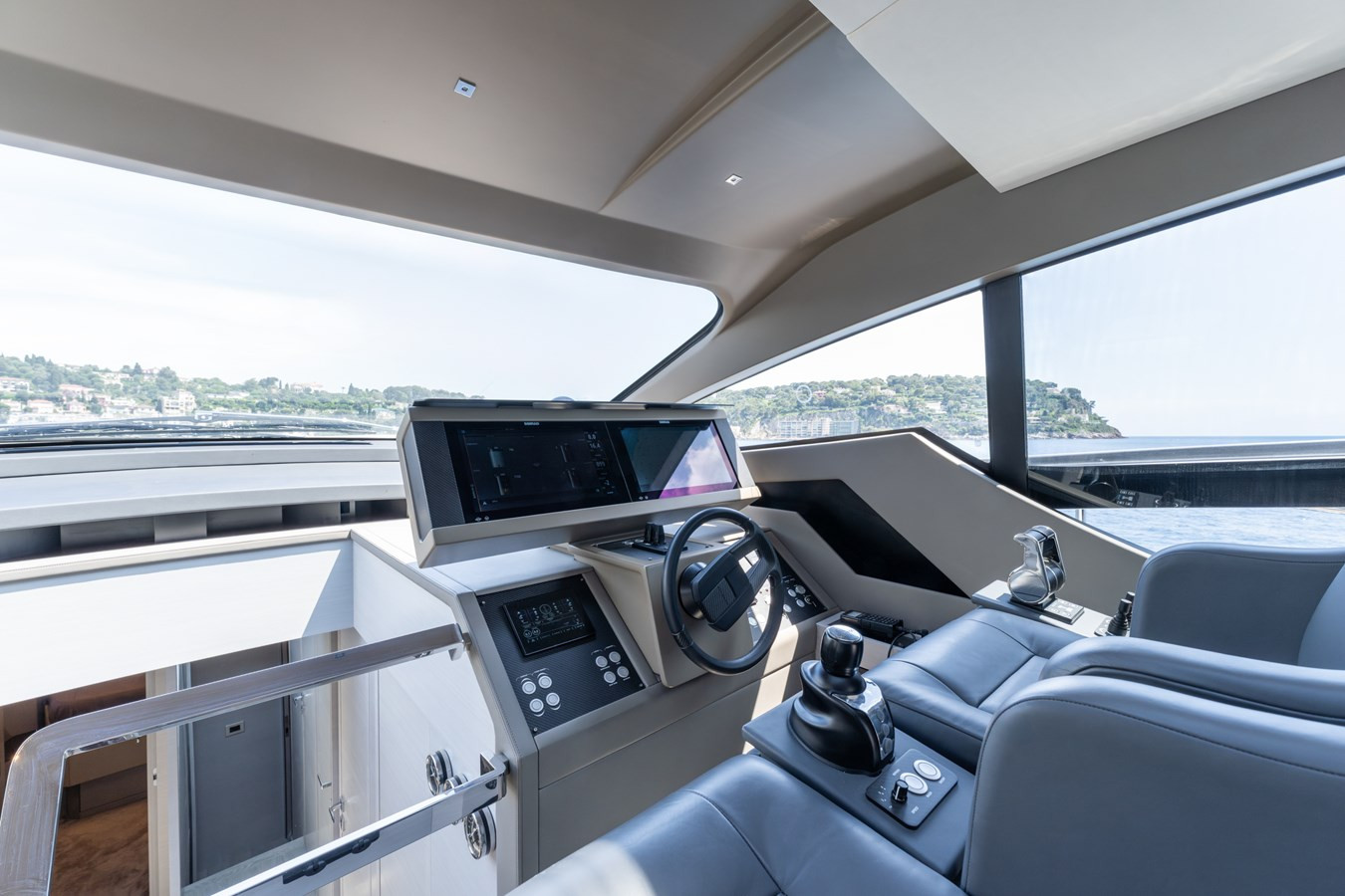 https://arconyachts.ams3.digitaloceanspaces.com/101334/conversions/large_4698546-optimize.jpg