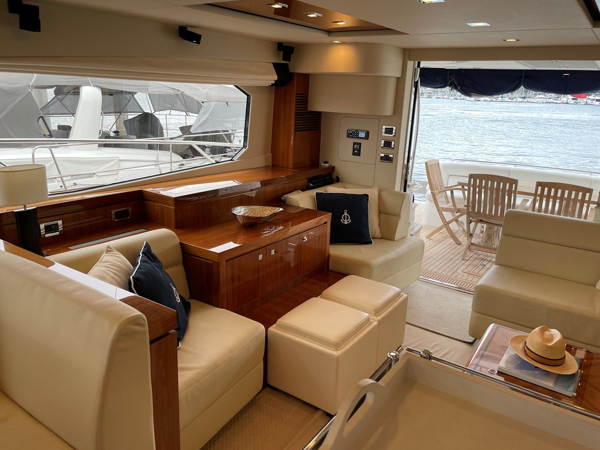 https://arconyachts.ams3.digitaloceanspaces.com/101415/conversions/large_3501485-optimize.jpg