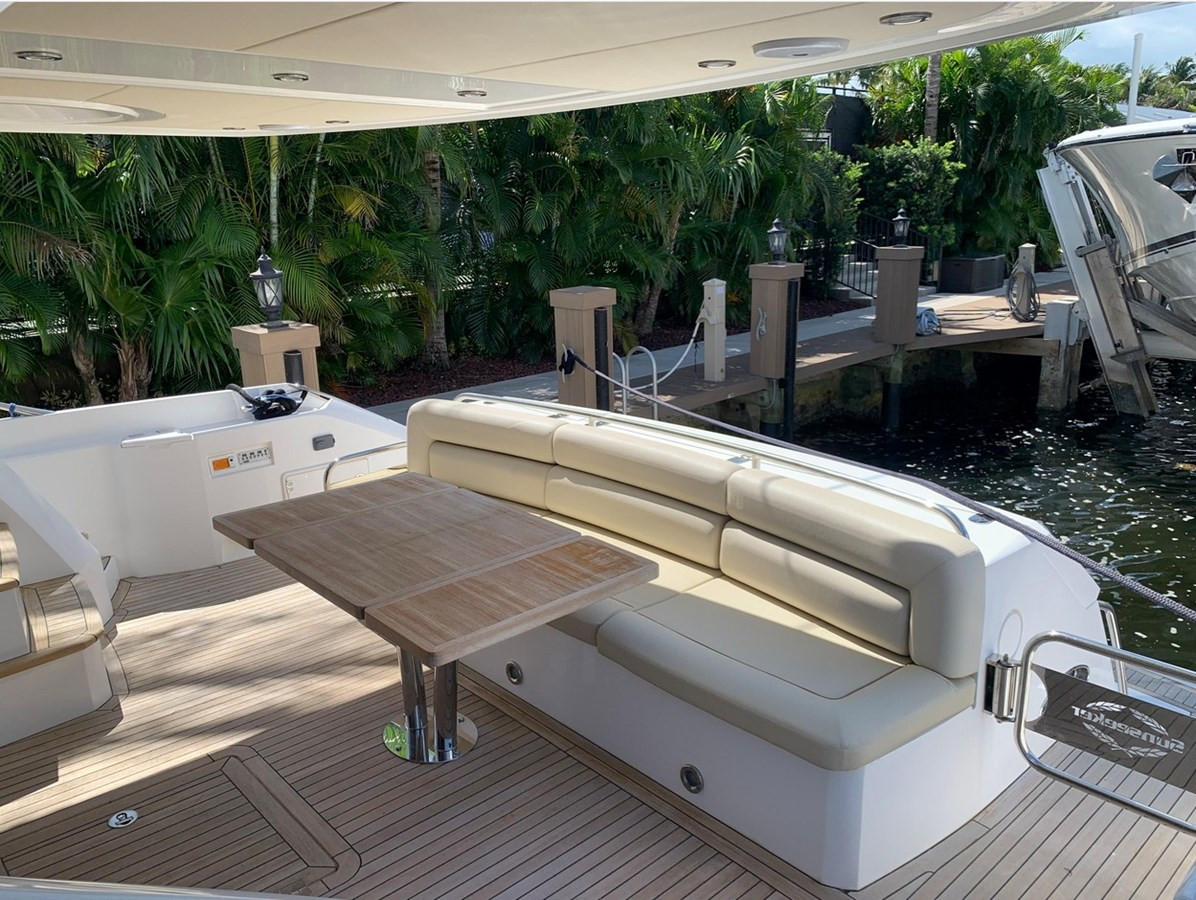 https://arconyachts.ams3.digitaloceanspaces.com/101467/conversions/large_3503507-optimize.jpg