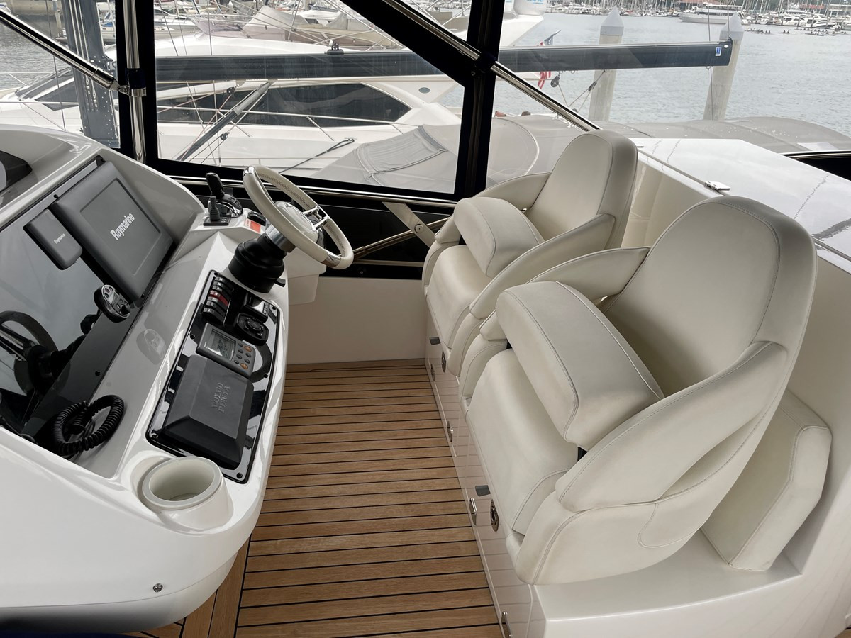 https://arconyachts.ams3.digitaloceanspaces.com/101502/conversions/large_3501515-optimize.jpg