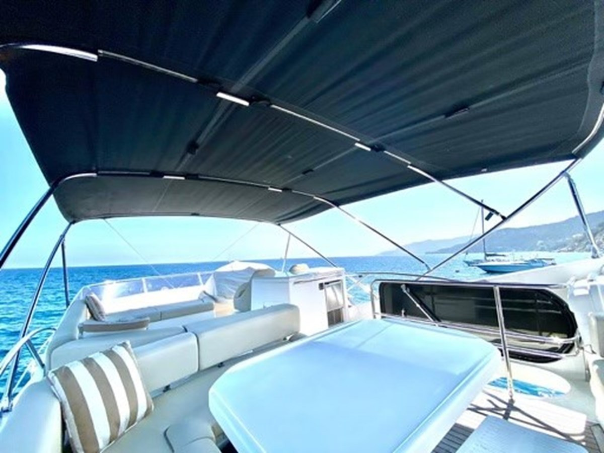 https://arconyachts.ams3.digitaloceanspaces.com/101532/conversions/large_3503528-optimize.jpg
