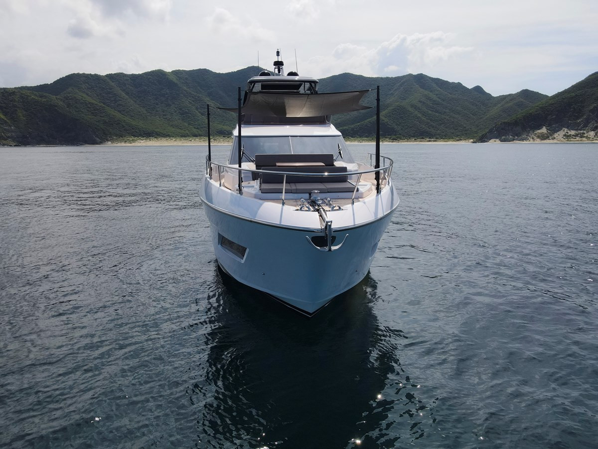 https://arconyachts.ams3.digitaloceanspaces.com/101589/conversions/large_4071096-optimize.jpg