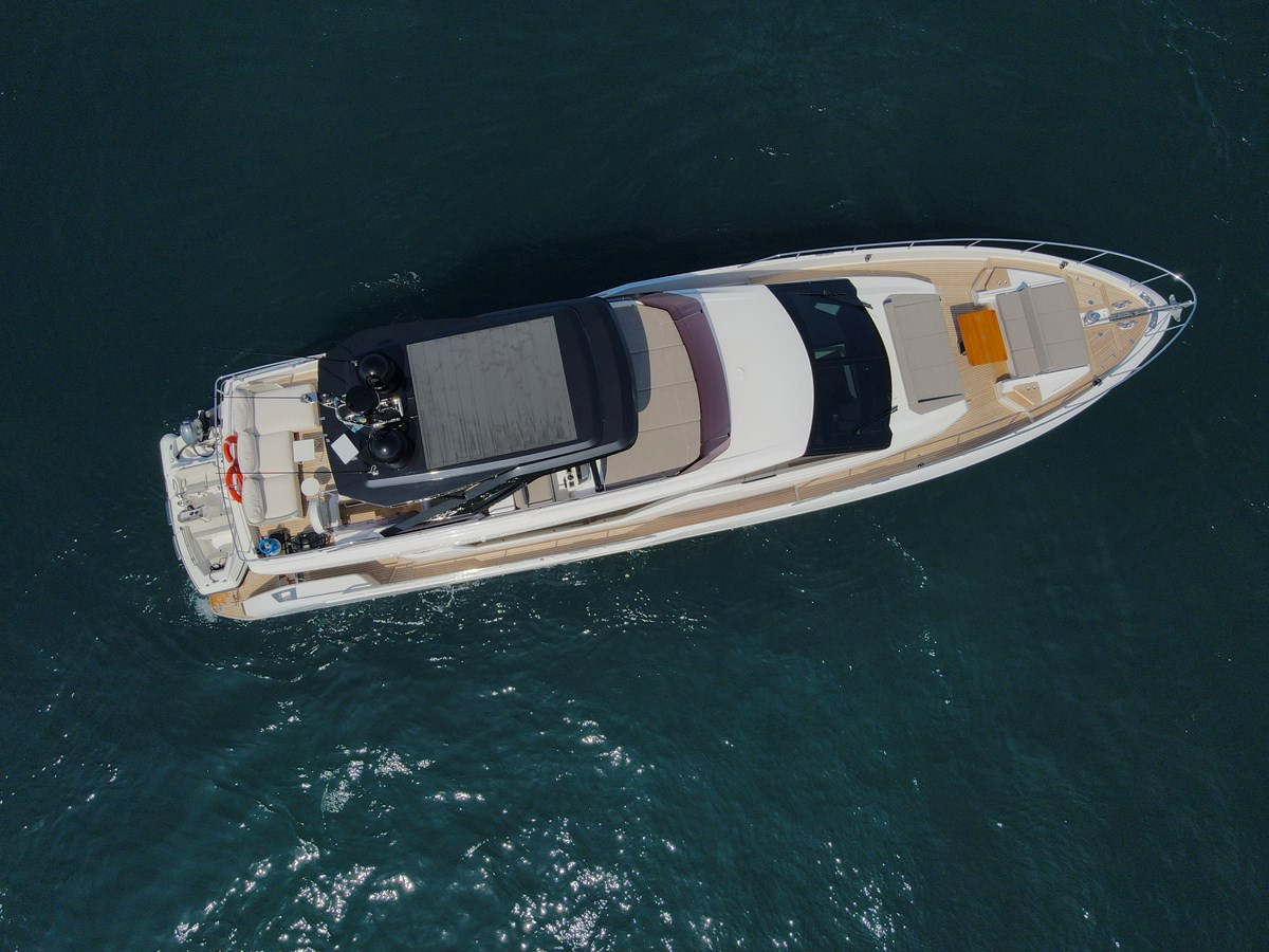 https://arconyachts.ams3.digitaloceanspaces.com/101617/conversions/large_4071106-optimize.jpg