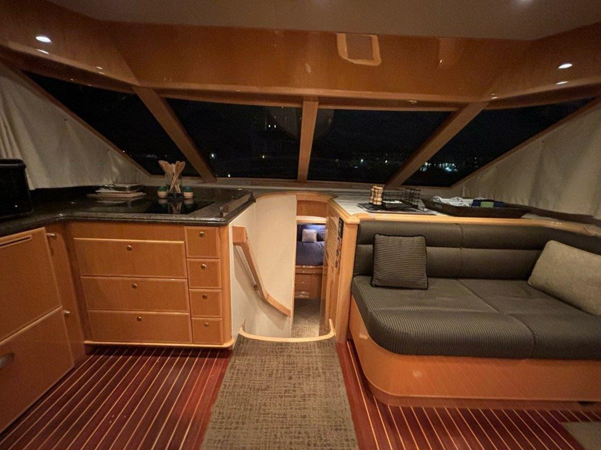https://arconyachts.ams3.digitaloceanspaces.com/101645/conversions/large_4516677-optimize.jpg