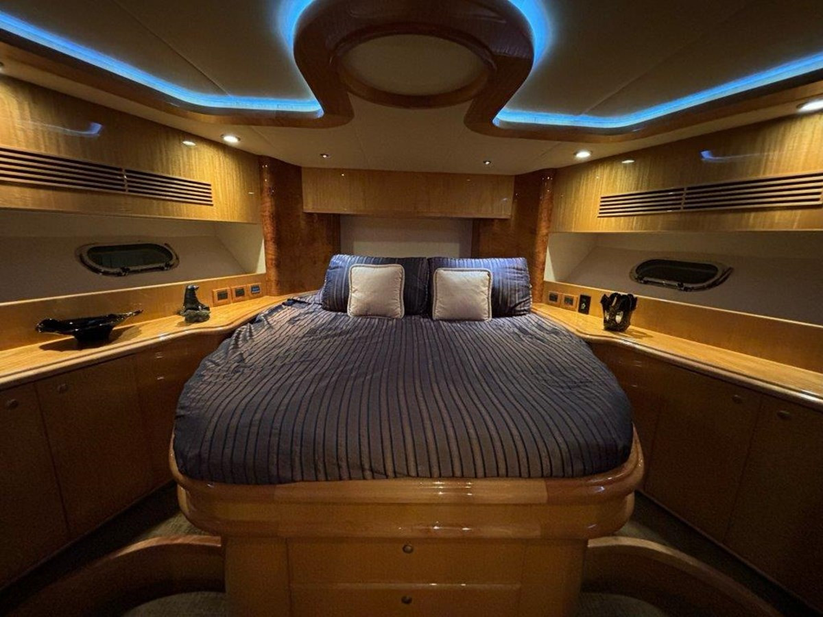 https://arconyachts.ams3.digitaloceanspaces.com/101666/conversions/large_4516685-optimize.jpg