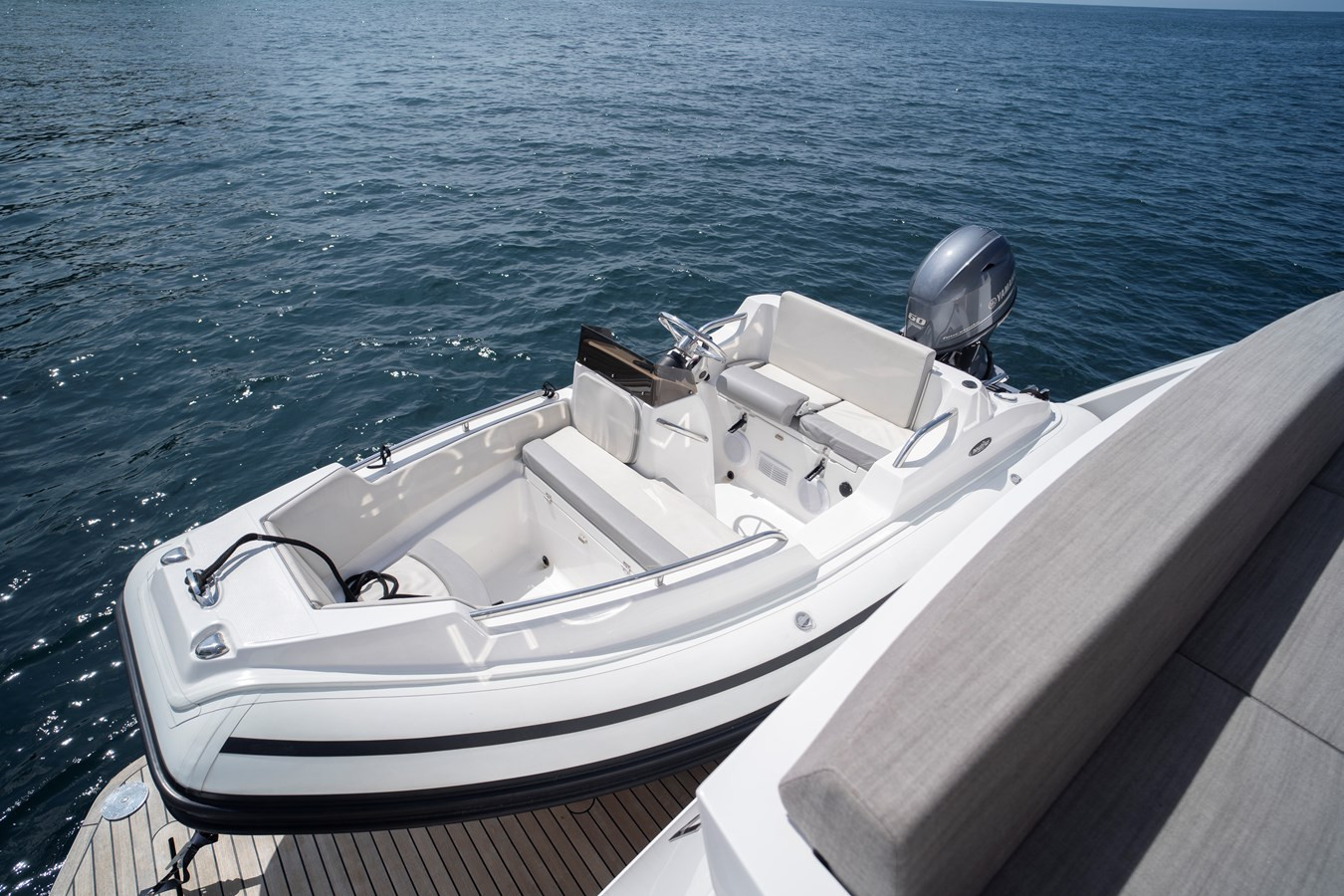 https://arconyachts.ams3.digitaloceanspaces.com/101712/conversions/large_4071140-optimize.jpg