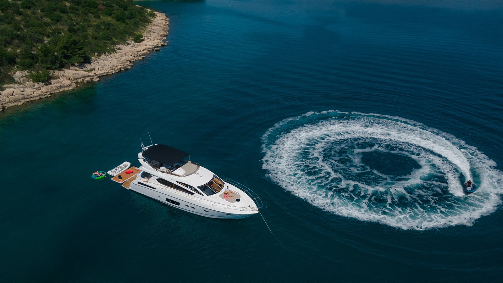 https://arconyachts.ams3.digitaloceanspaces.com/101779/conversions/large_4018482-optimize.jpg