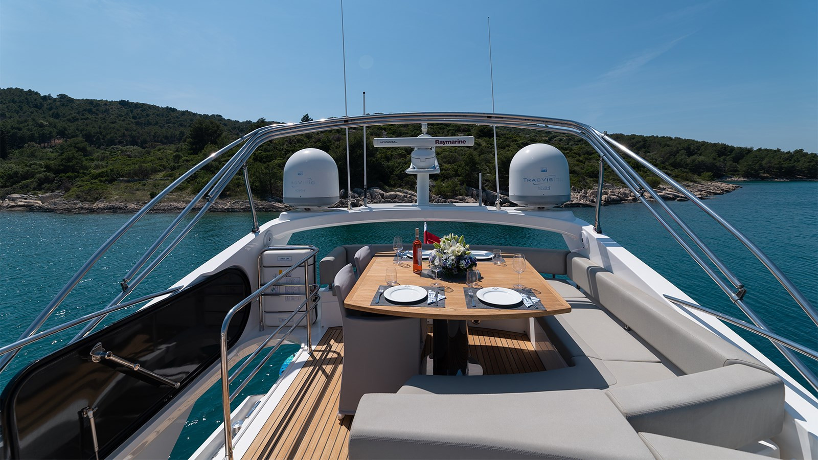 https://arconyachts.ams3.digitaloceanspaces.com/101801/conversions/large_4018475-optimize.jpg