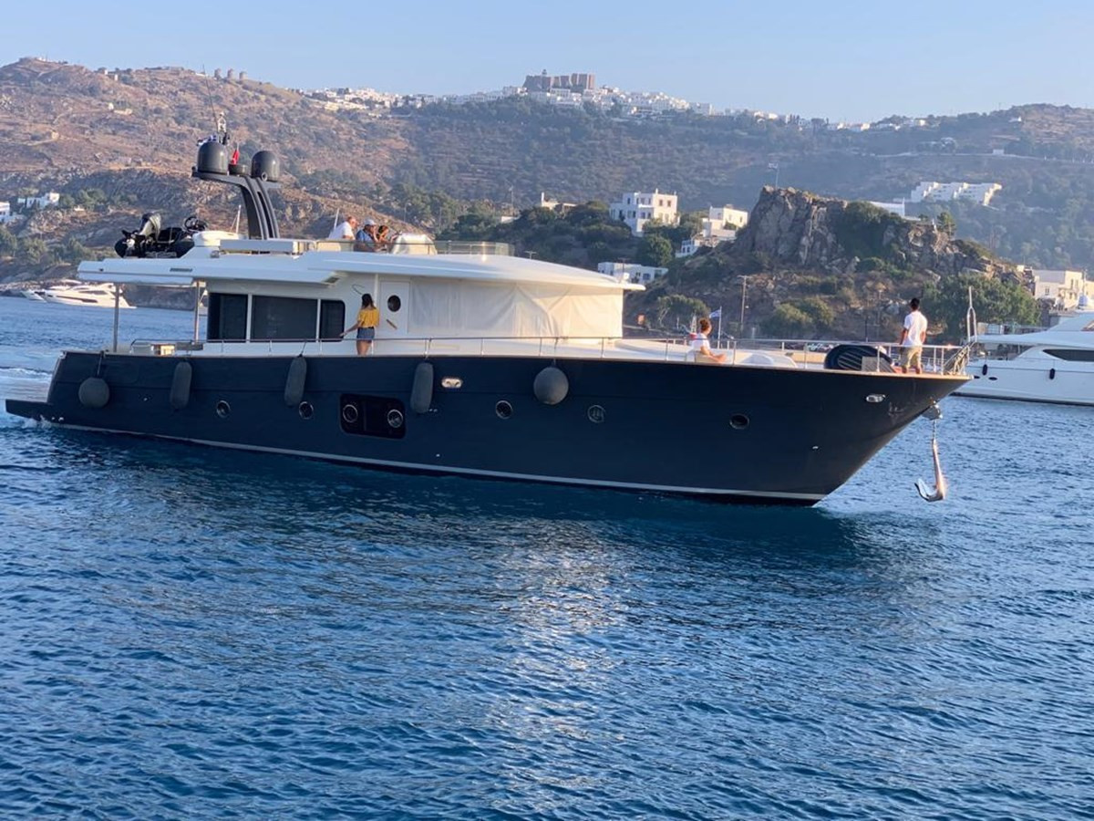 https://arconyachts.ams3.digitaloceanspaces.com/101812/conversions/large_4824921-optimize.jpg