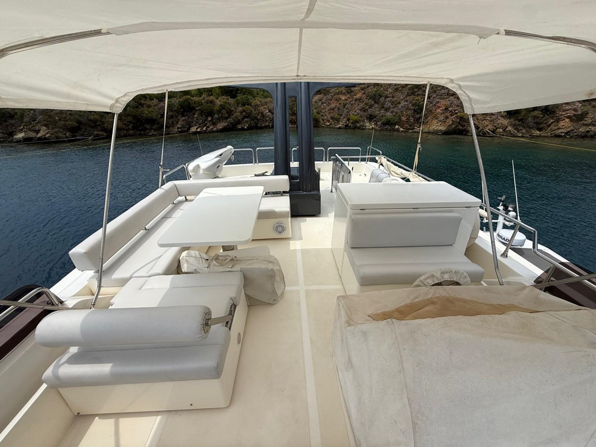https://arconyachts.ams3.digitaloceanspaces.com/101838/conversions/large_4824895-optimize.jpg