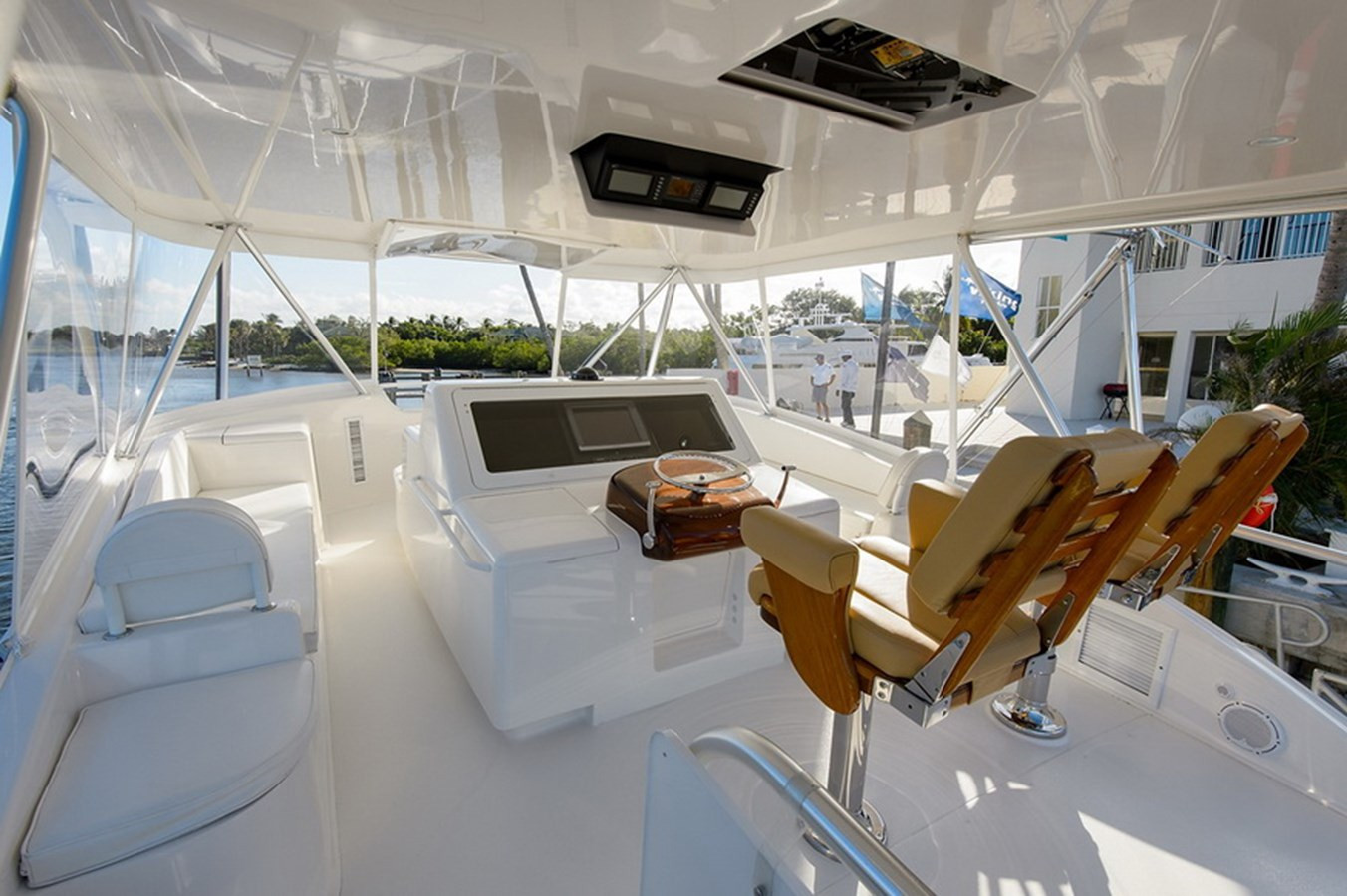 https://arconyachts.ams3.digitaloceanspaces.com/102000/conversions/large_2853062-optimize.jpg