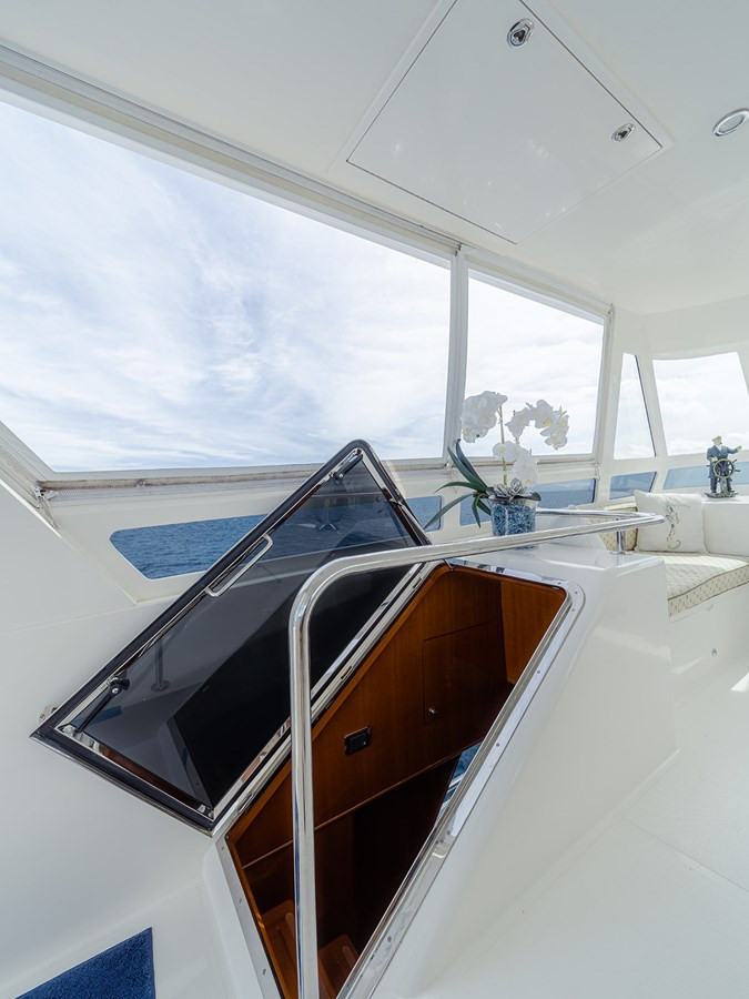 https://arconyachts.ams3.digitaloceanspaces.com/102028/conversions/large_4246185-optimize.jpg